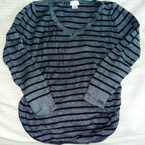 Gray & Black Sweater - Motherhood Maternity Size M